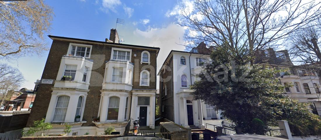 			4 BED MINS TO PORTOBELLO ROAD! , 4 Bedroom, 1 bath, 1 reception Flat			 Aldridge Road Villas, WESTBOURNE PARK/ LADBROKE GROVE